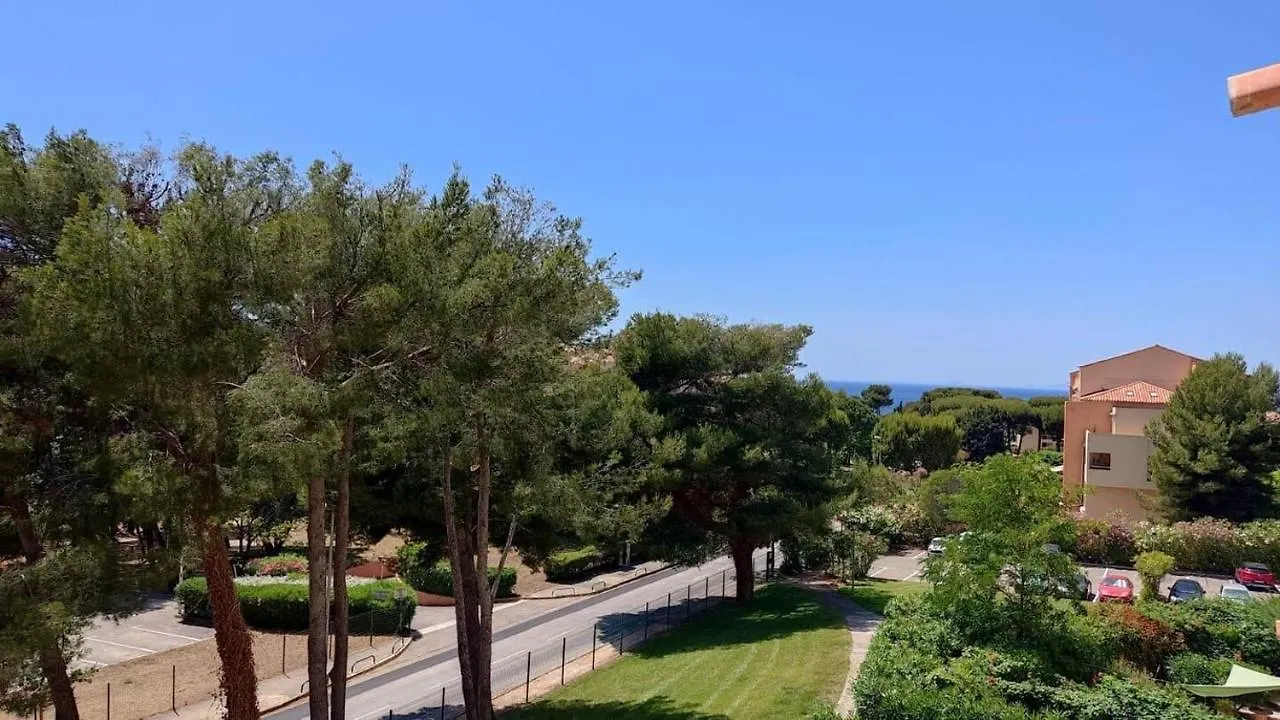 Bel Appartement Avec Piscine Proche Des Plages Six-Fours-les-Plages France