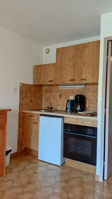 Bel Appartement Avec Piscine Proche Des Plages Six-Fours-les-Plages 0*,  France