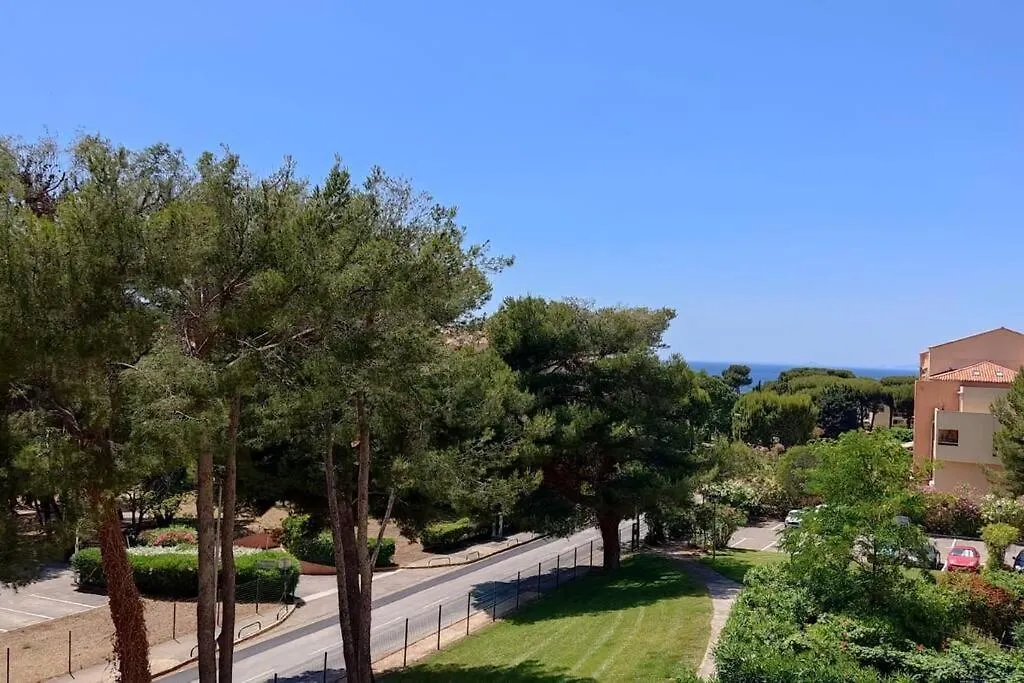 Bel Appartement Avec Piscine Proche Des Plages Six-Fours-les-Plages 0*,  France
